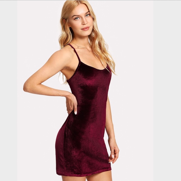 Lace Up Open Back Velvet Bodycon Dress Burgundy - Picture 4 of 7